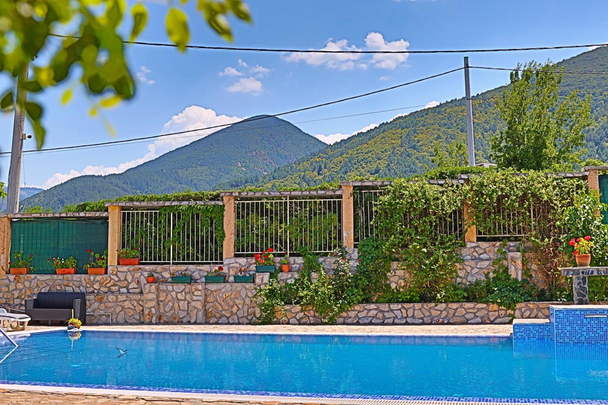 Holiday House Kubrat Sapareva Banya Exterior photo